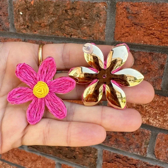 Lalita Pinkish Sky Boho Raffia Flower Earrings - Picture 5 of 9